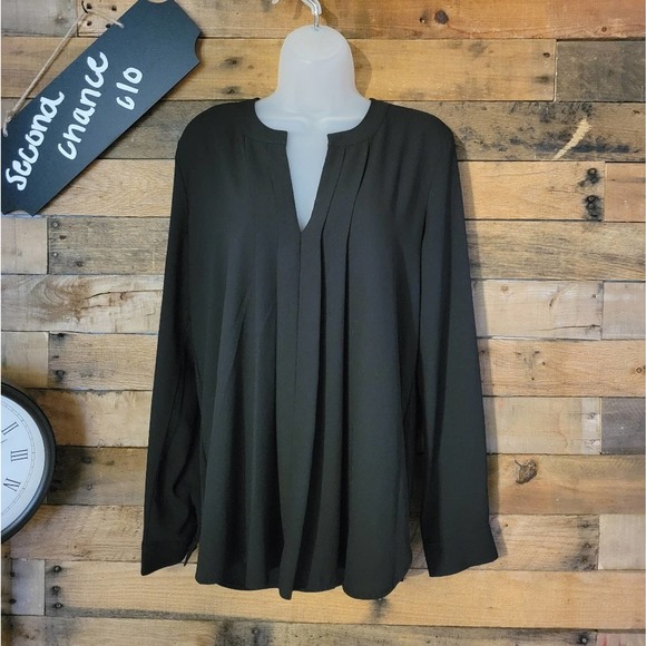 Ann Taylor Tops - Ann Taylor women's black dress blouse with pleated front size medium